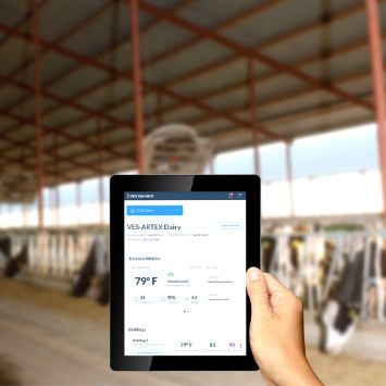 Our fully integrated and automated barn operating system optimizes animal well-being and drives operational efficiency for farms around the world.